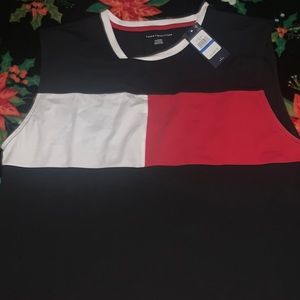 No sleeve’s Tommy Hilfiger shirt